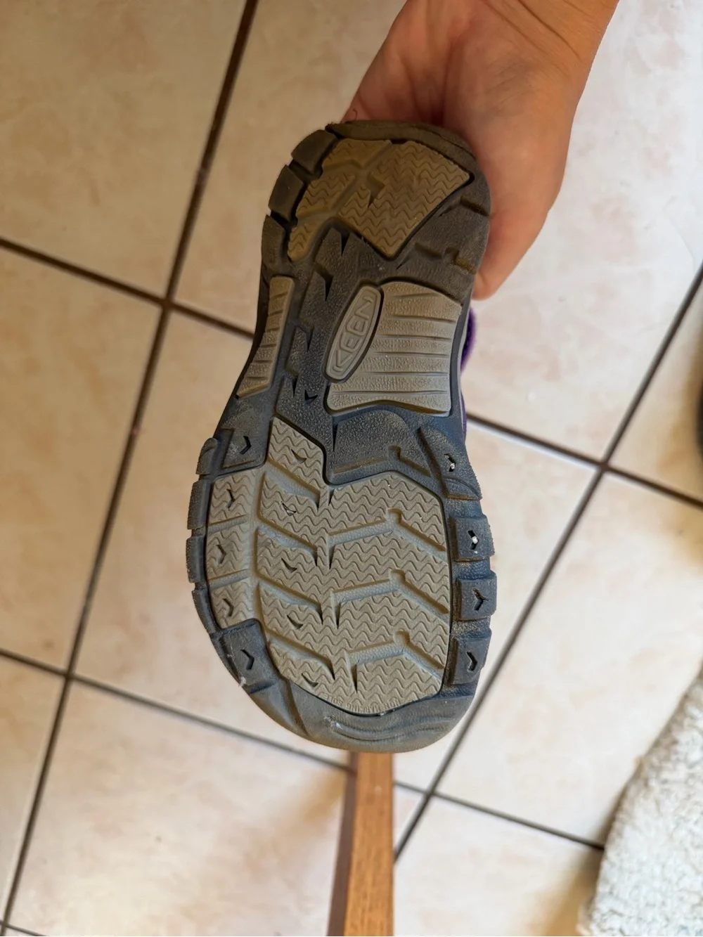 Keen Newport H2 Closed Toe water shoes